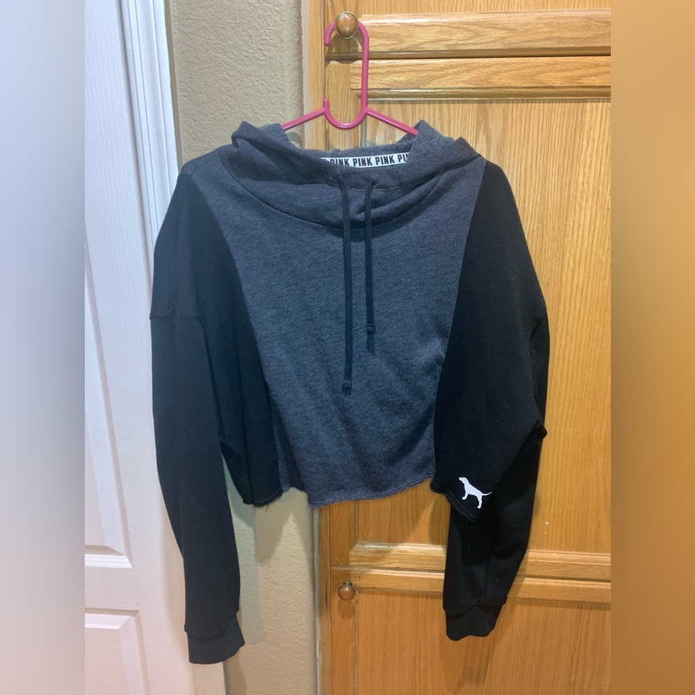 VS pink cropped hoodie
